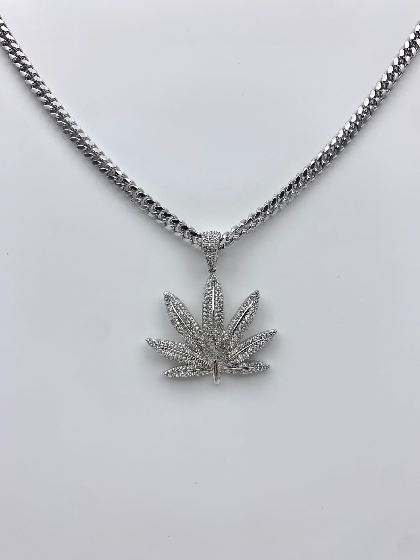 Mary h na Leaf Necklace