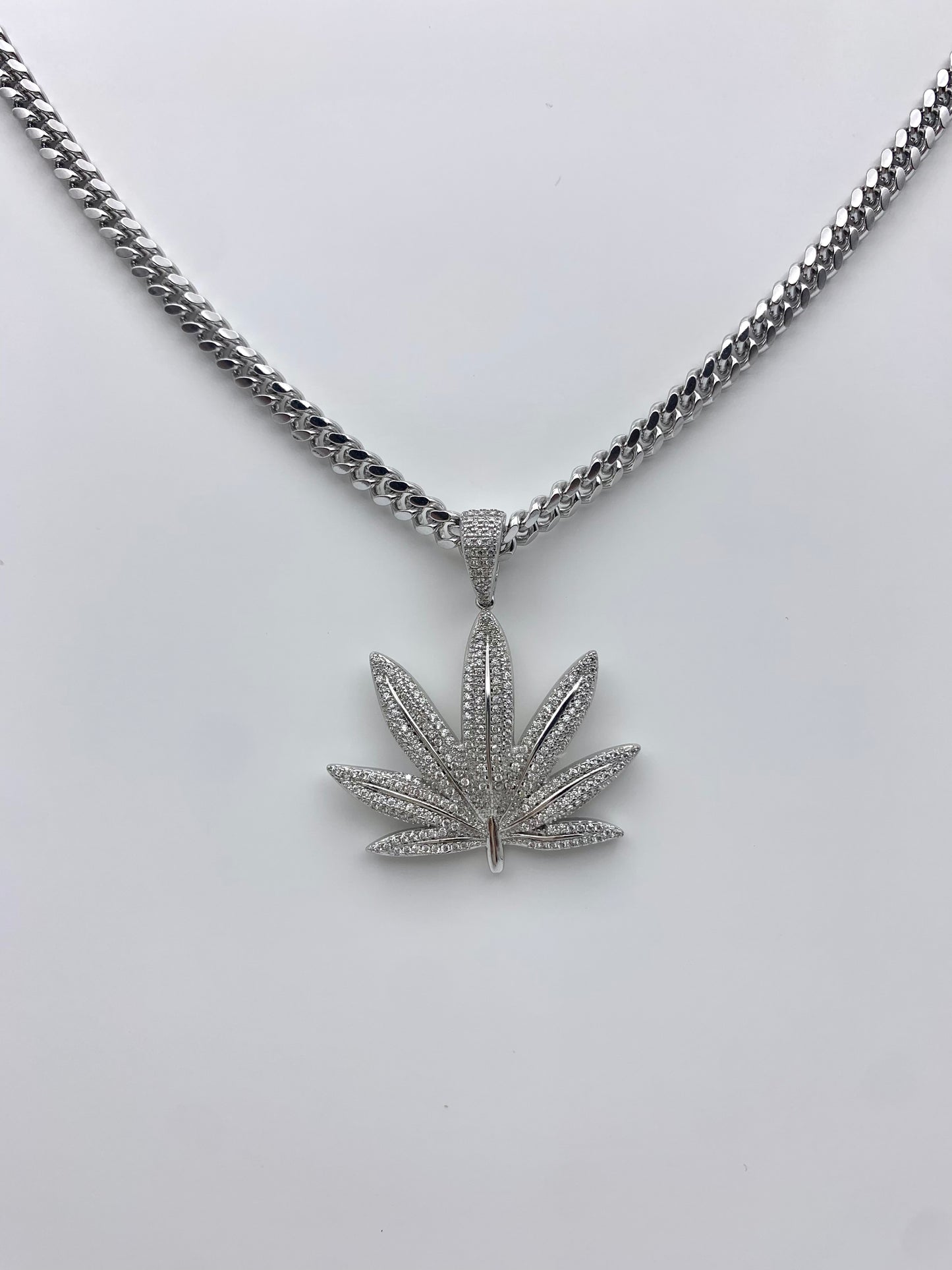 Mary h na Leaf Necklace