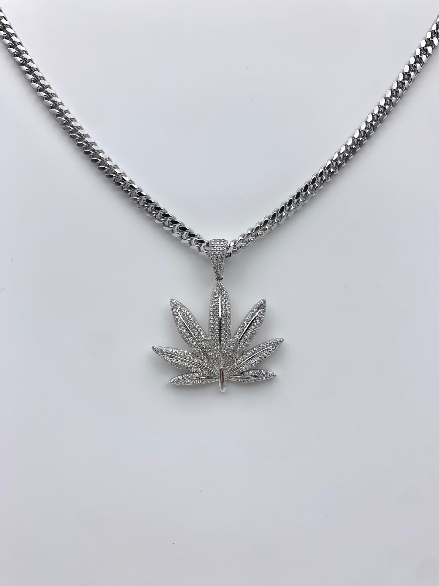 Mary h na Leaf Necklace