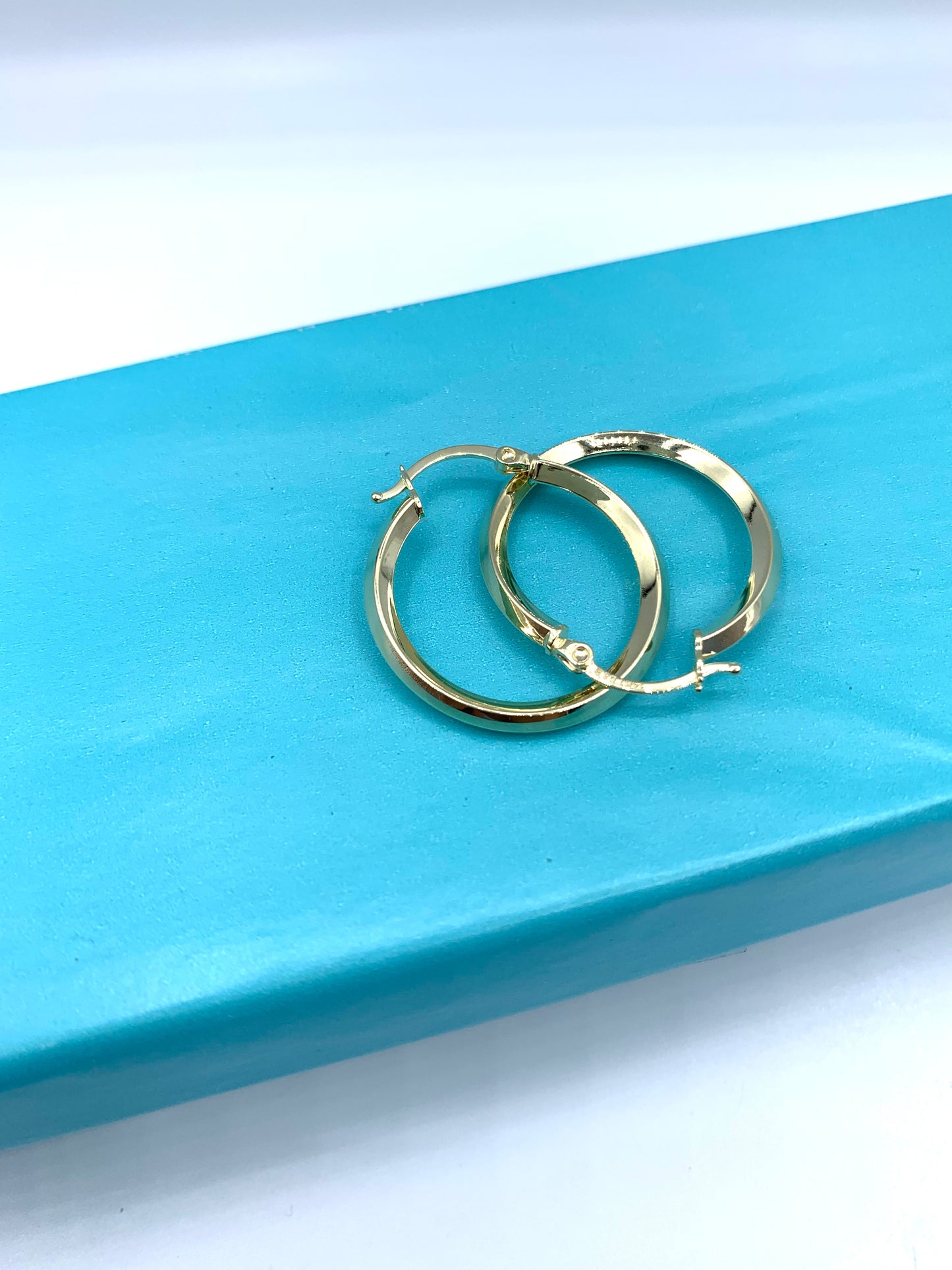 14 K YELLOW GOLD HOOPS