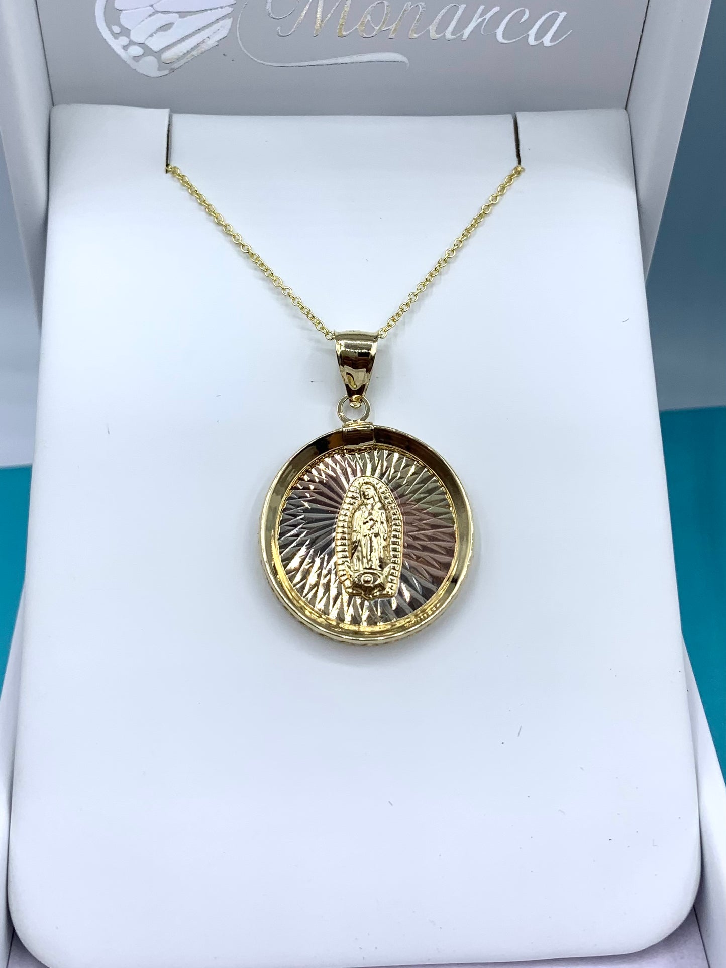 14 K YELLOW GOLD VIRGIN MARY