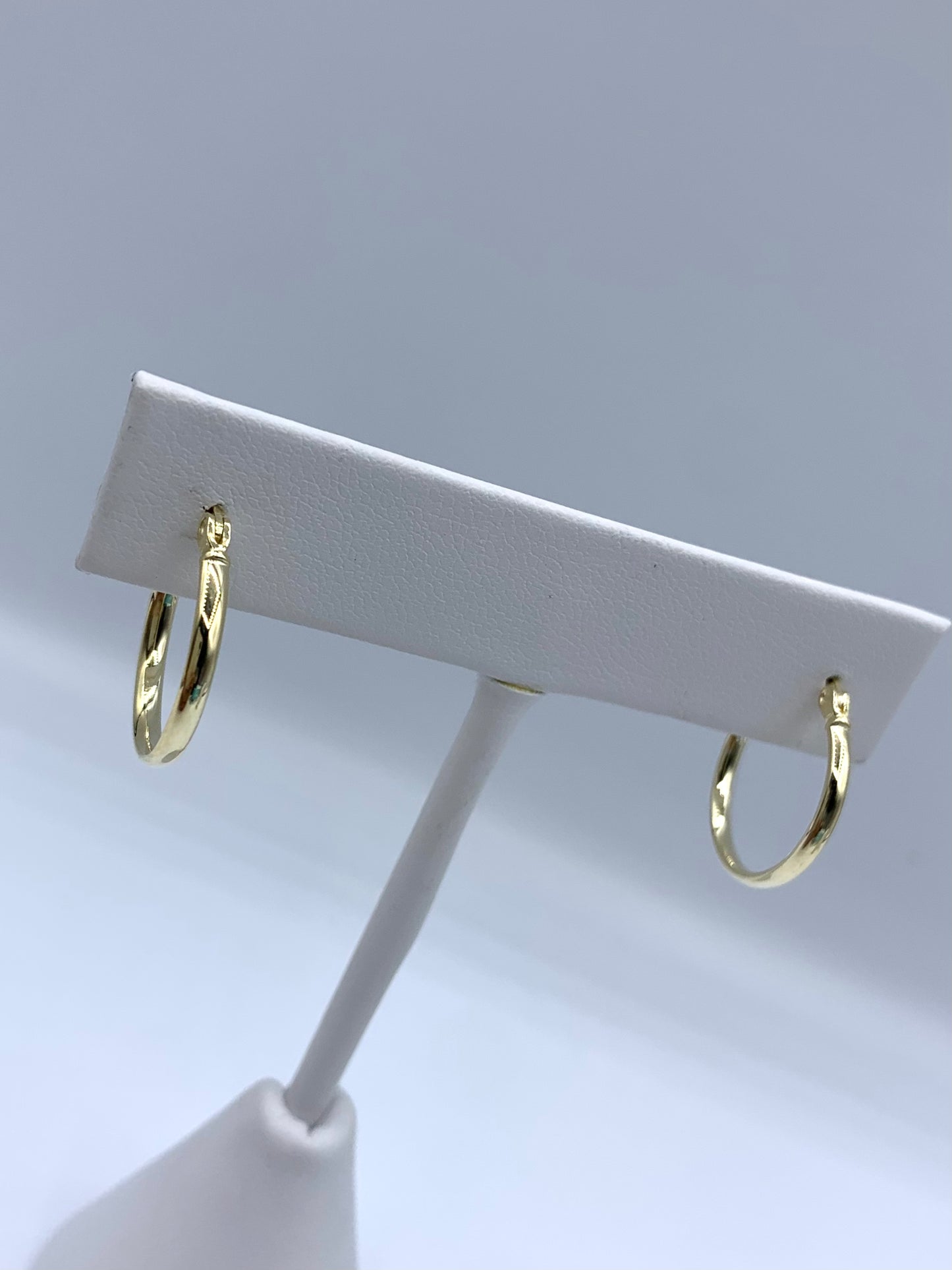 14 K YELLOW GOLD HOOPS